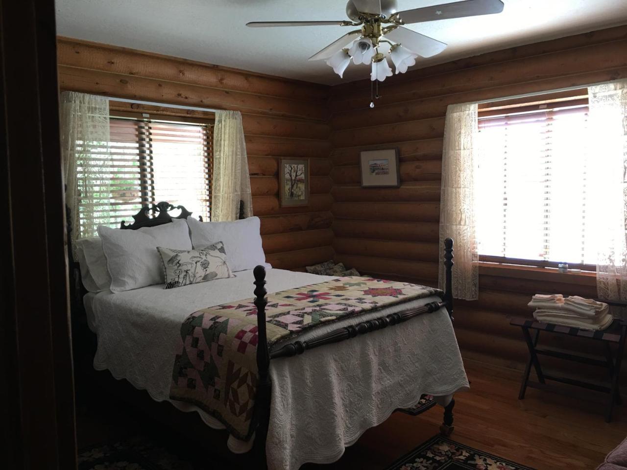 Canyon Wren Bed And Breakfast Bluff Exterior photo