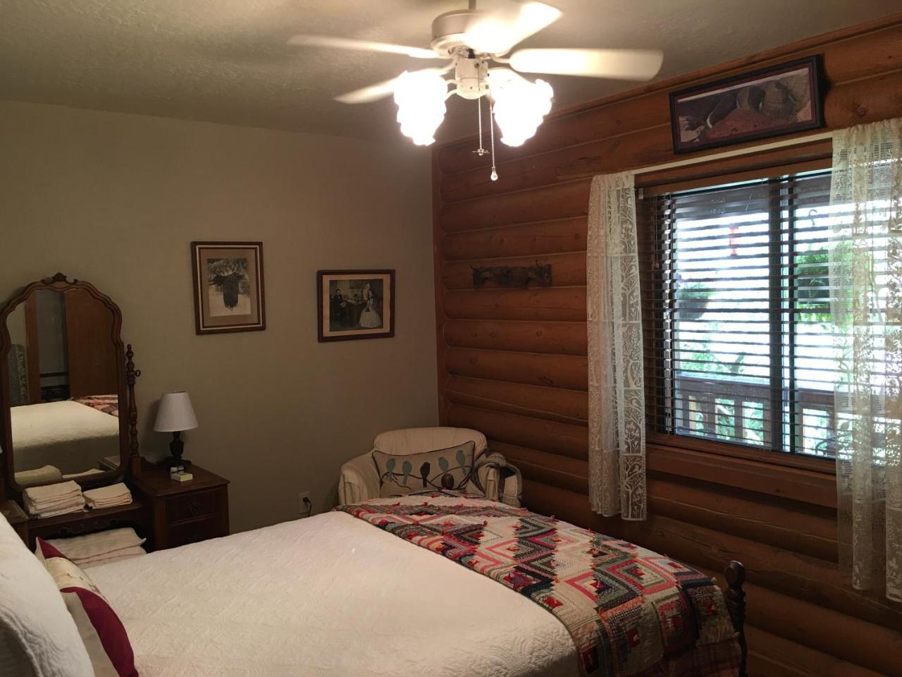 Canyon Wren Bed And Breakfast Bluff Exterior photo