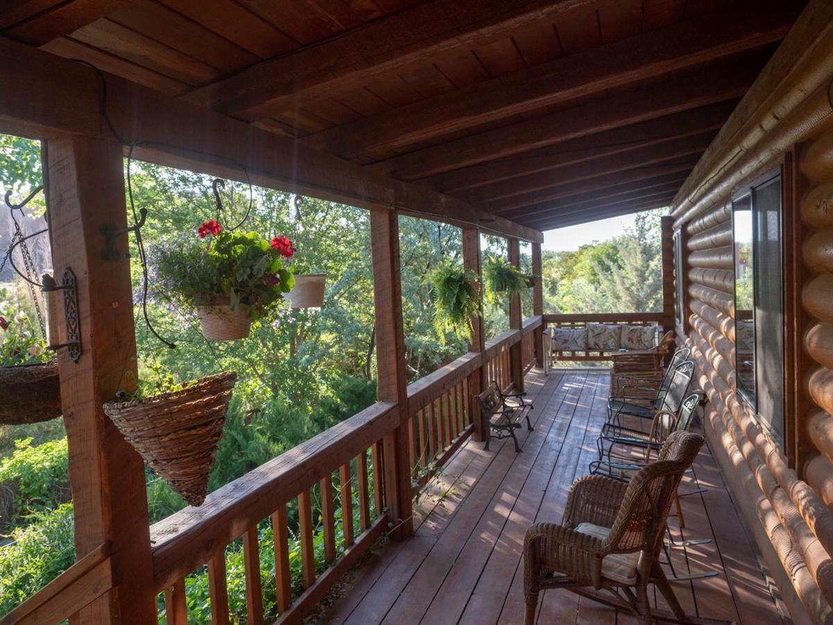 Canyon Wren Bed And Breakfast Bluff Exterior photo